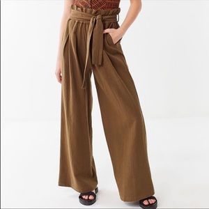 UO Bennie Paperbag Wide-Leg Pant